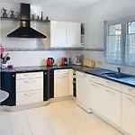 Prázdninový dům 6 Pieces, 9 Pers, A 50m Avec Wifi - Fr-1-361-567