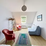Prázdninový dům 6 Pieces, 9 Pers, A 50m Avec Wifi - Fr-1-361-567 *