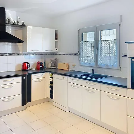 Ferienhaus 6 Pieces, 9 Pers, A 50m Avec Wifi